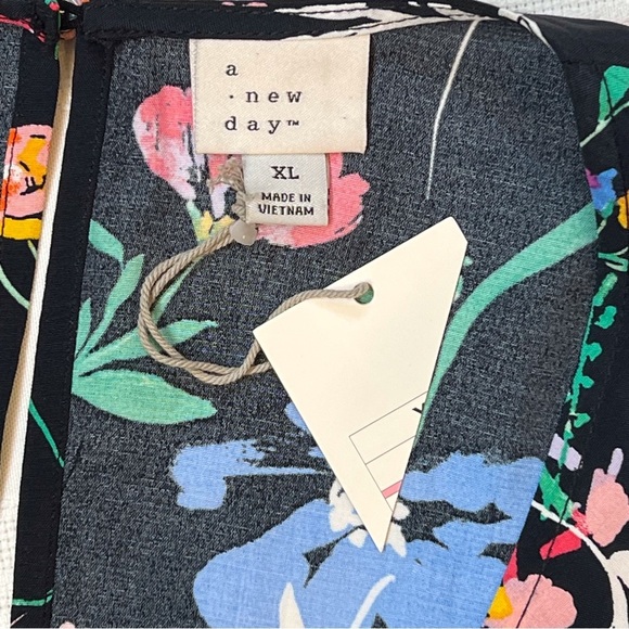 A New Day Women's Puff Short Sleeve Ruched A-Line Dress Black Floral Sz XL EUC - Picture 7 of 15